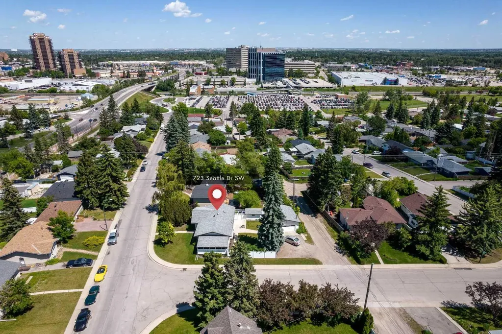723 Seattle Drive SW Calgary AB T2W0M8