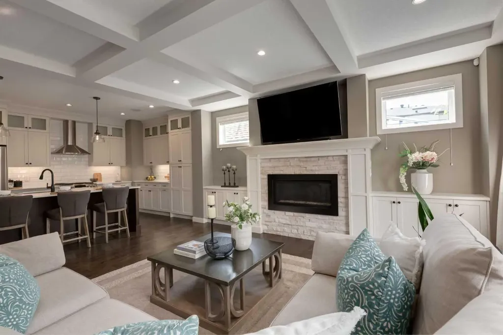 428 21 Avenue NE Calgary AB T2E 1S6