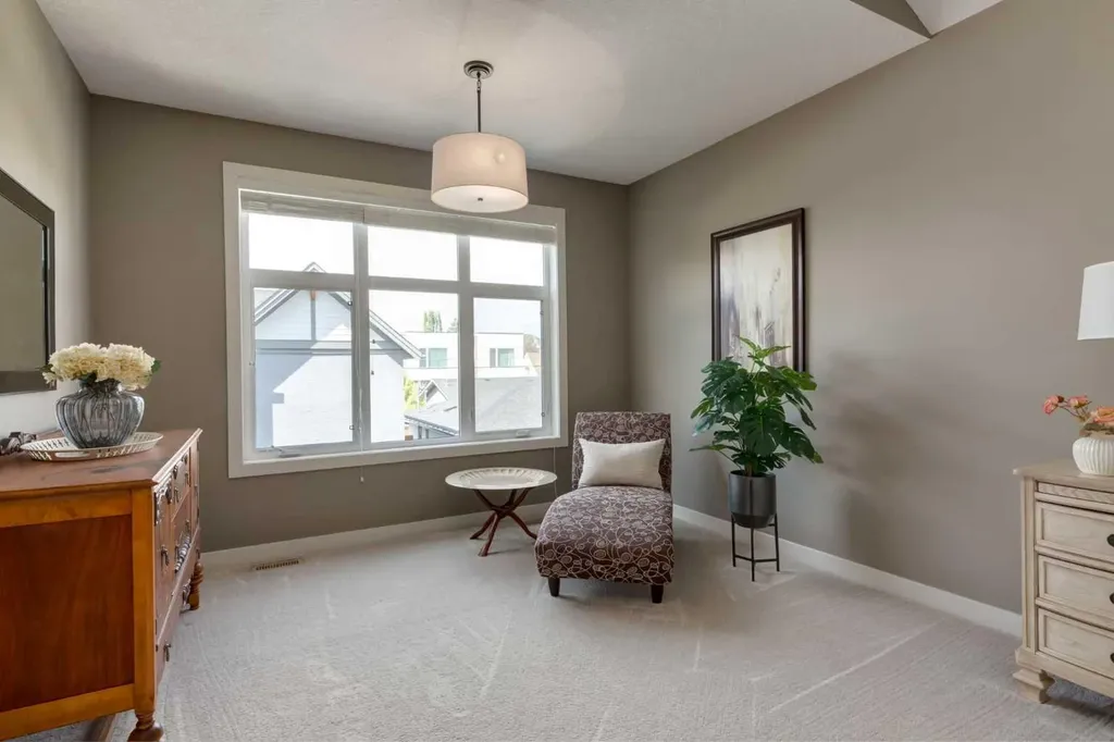 428 21 Avenue NE Calgary AB T2E 1S6