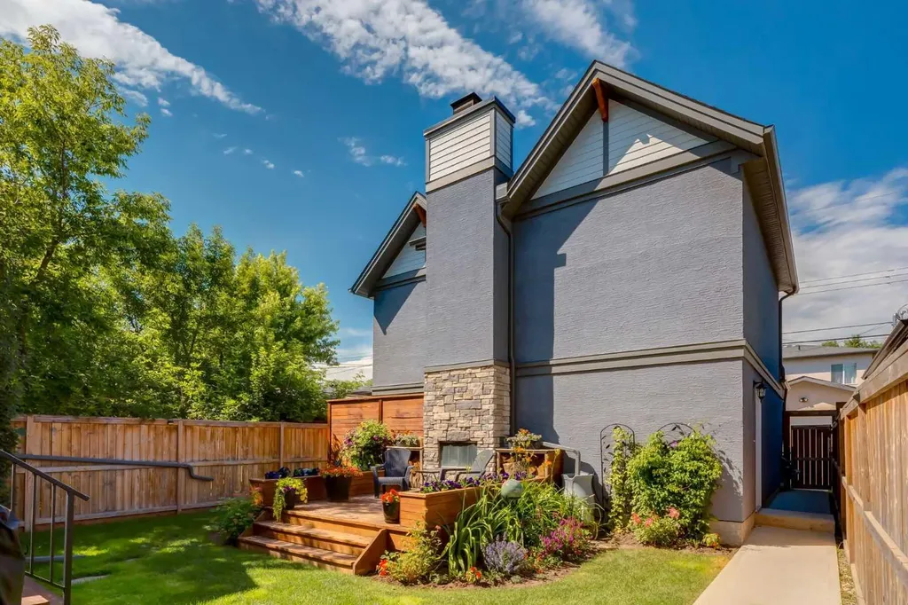 428 21 Avenue NE Calgary AB T2E 1S6