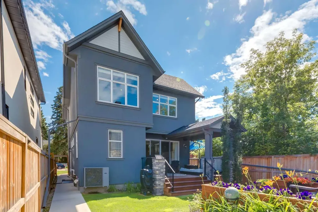 428 21 Avenue NE Calgary AB T2E 1S6