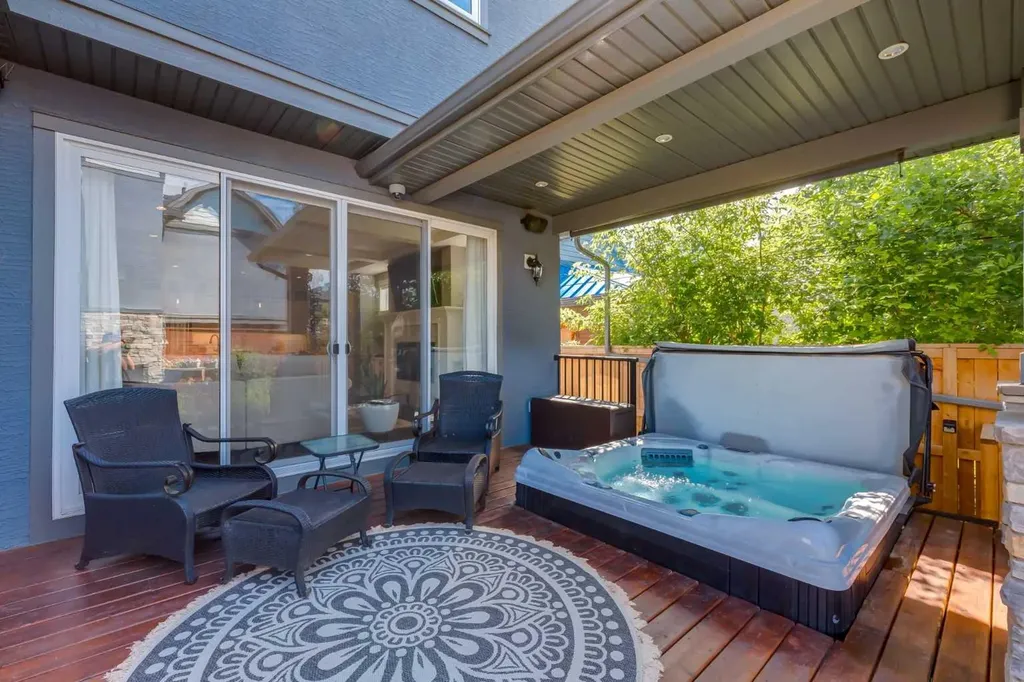428 21 Avenue NE Calgary AB T2E 1S6