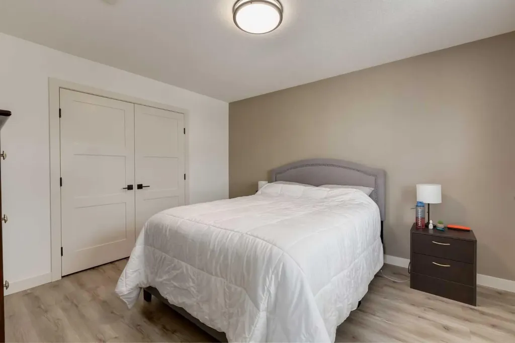 428 21 Avenue NE Calgary AB T2E 1S6