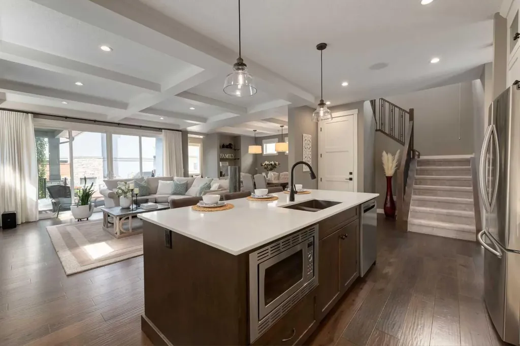 428 21 Avenue NE Calgary AB T2E 1S6