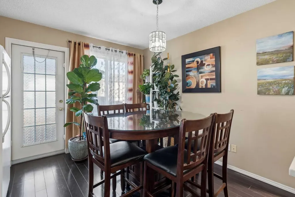 100 Applemont Close SE Calgary AB T2A 7S3