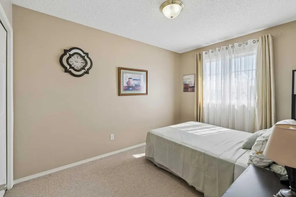 100 Applemont Close SE Calgary AB T2A 7S3