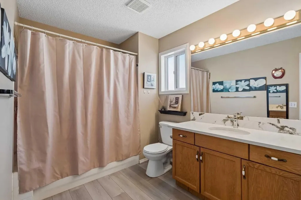 100 Applemont Close SE Calgary AB T2A 7S3
