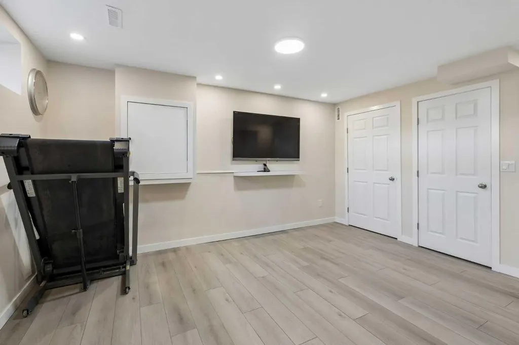 100 Applemont Close SE Calgary AB T2A 7S3
