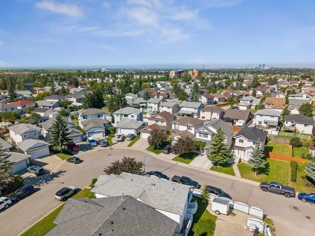 100 Applemont Close SE Calgary AB T2A 7S3