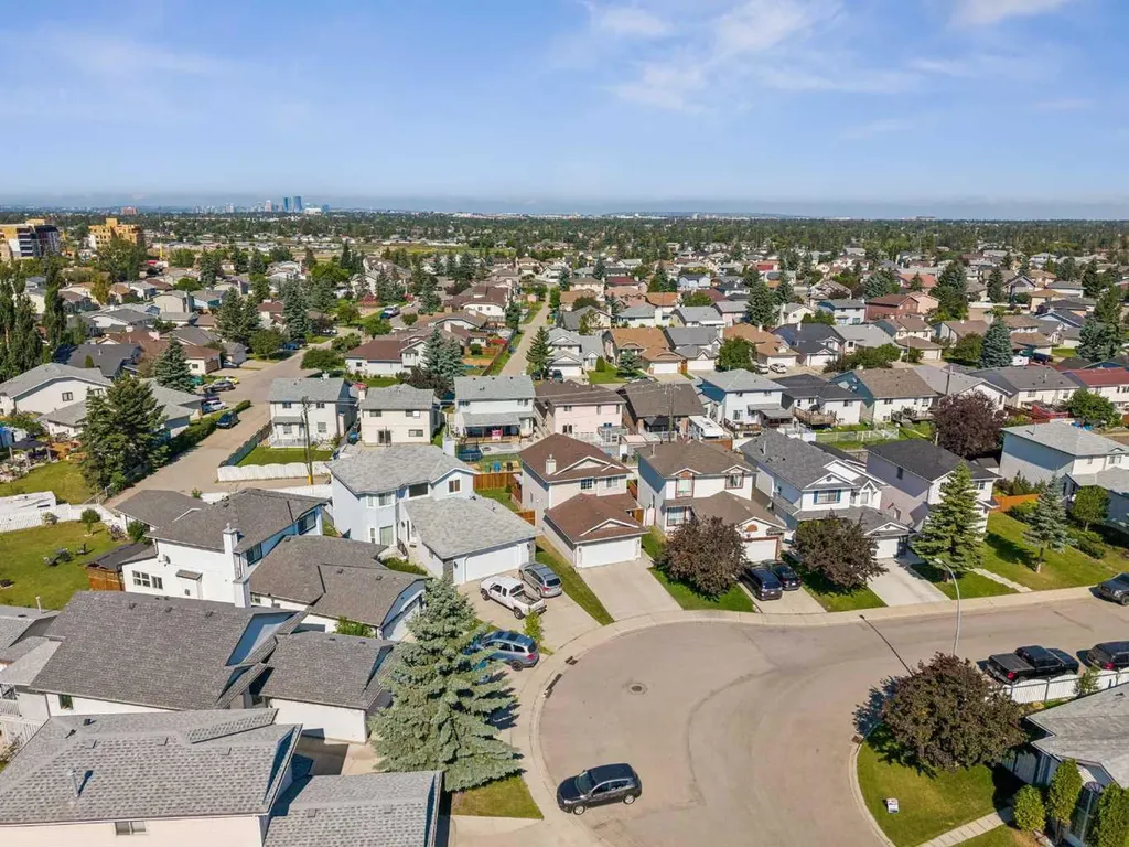 100 Applemont Close SE Calgary AB T2A 7S3