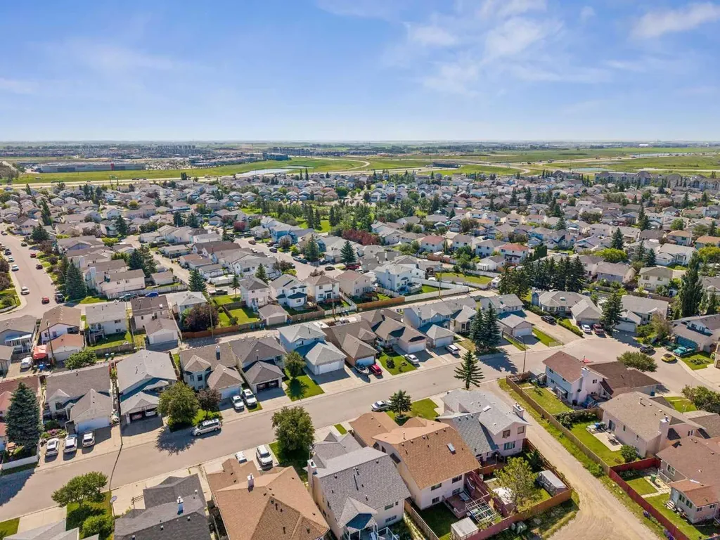 100 Applemont Close SE Calgary AB T2A 7S3