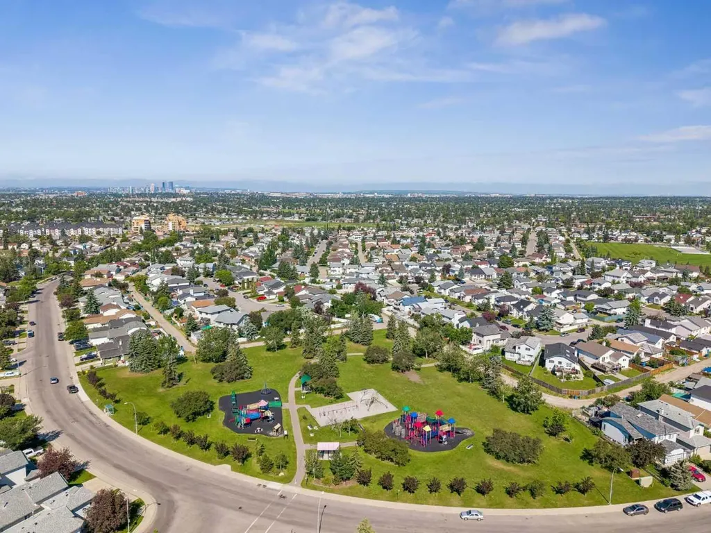 100 Applemont Close SE Calgary AB T2A 7S3