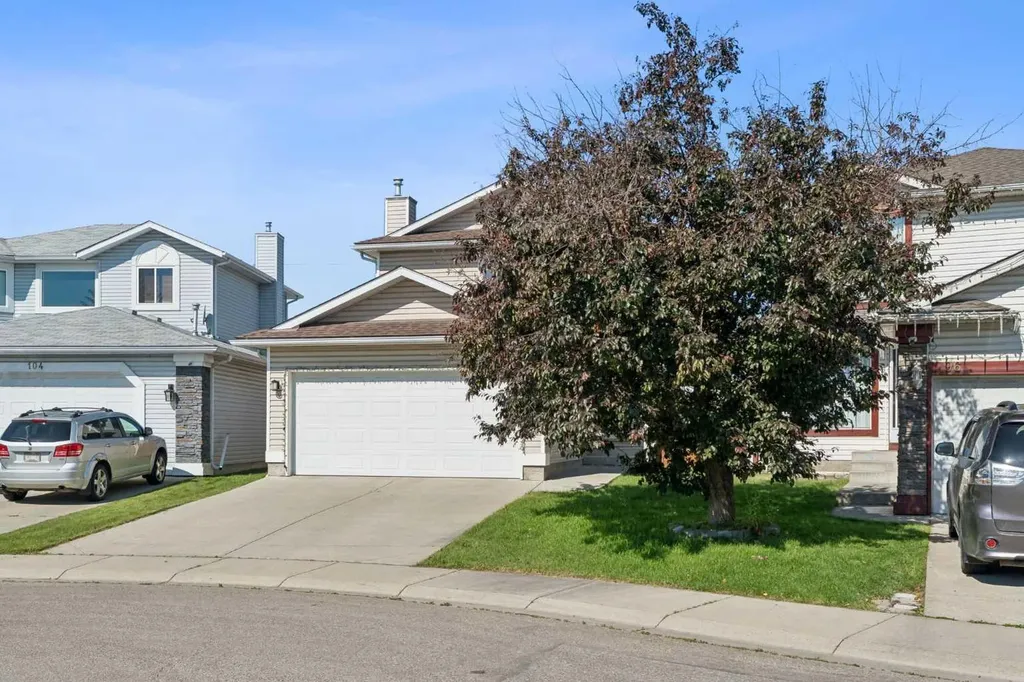 100 Applemont Close SE Calgary AB T2A 7S3