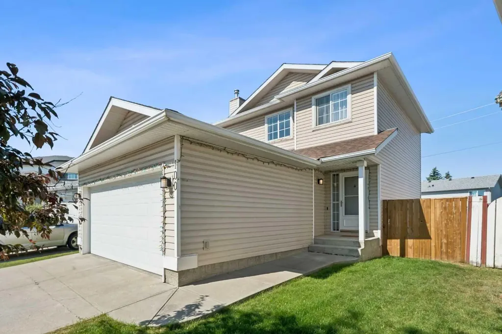 100 Applemont Close SE Calgary AB T2A 7S3