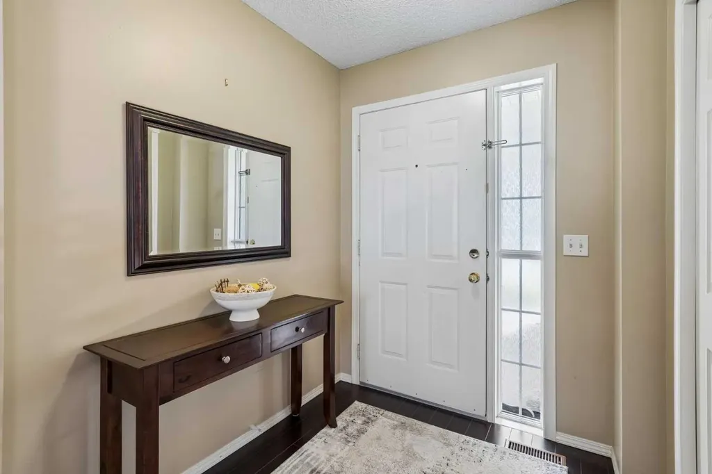 100 Applemont Close SE Calgary AB T2A 7S3