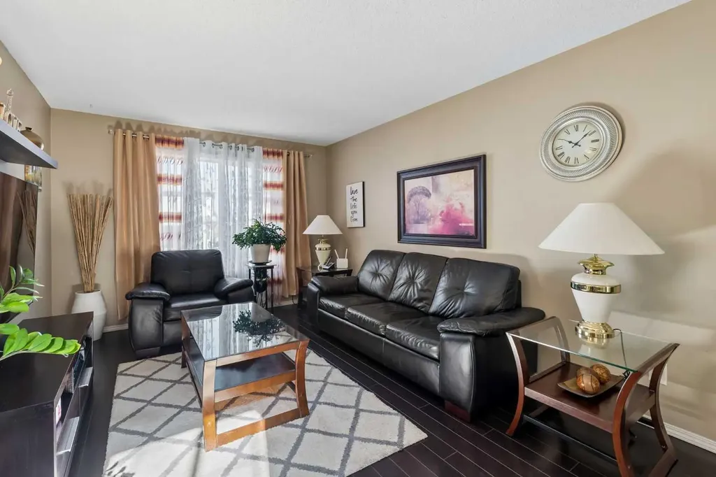 100 Applemont Close SE Calgary AB T2A 7S3