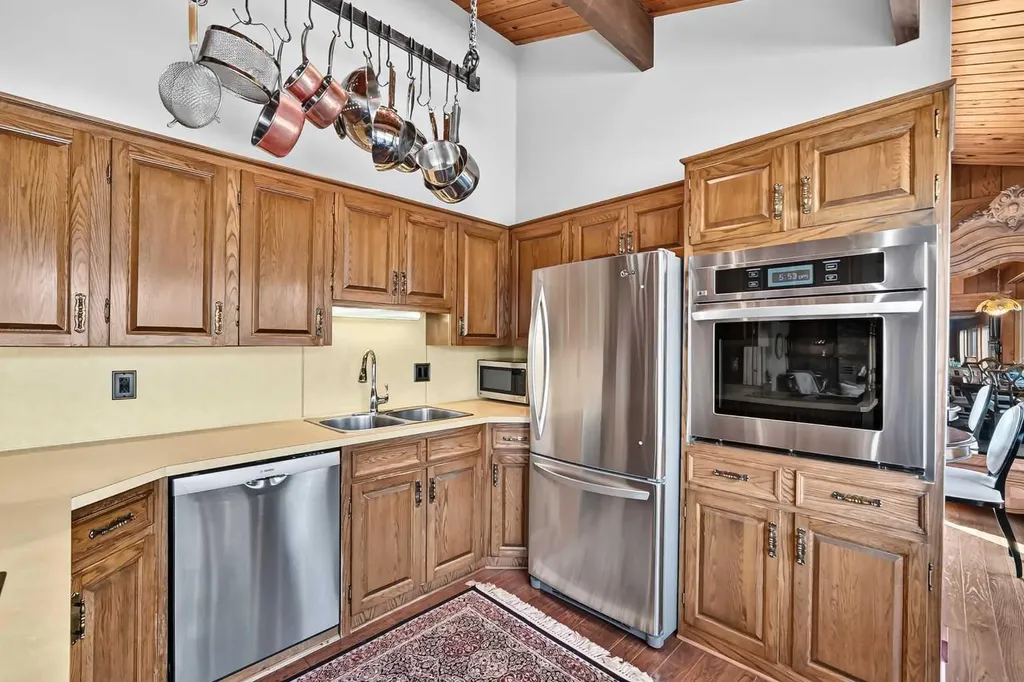 261136 Range Road 33 Rural Rocky View County AB T4C 0G6