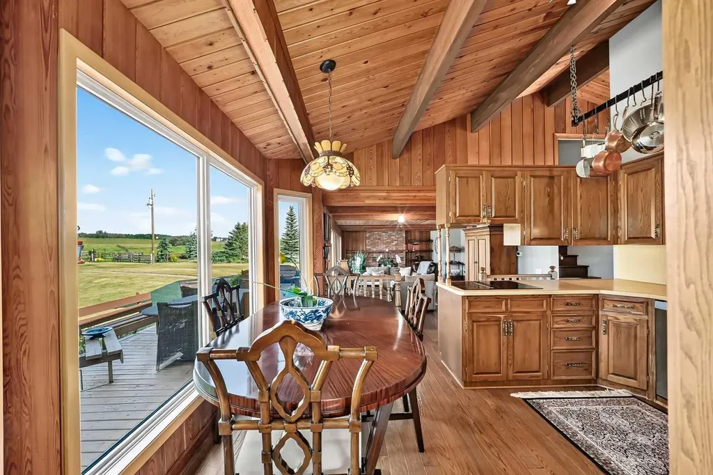 261136 Range Road 33 Rural Rocky View County AB T4C 0G6