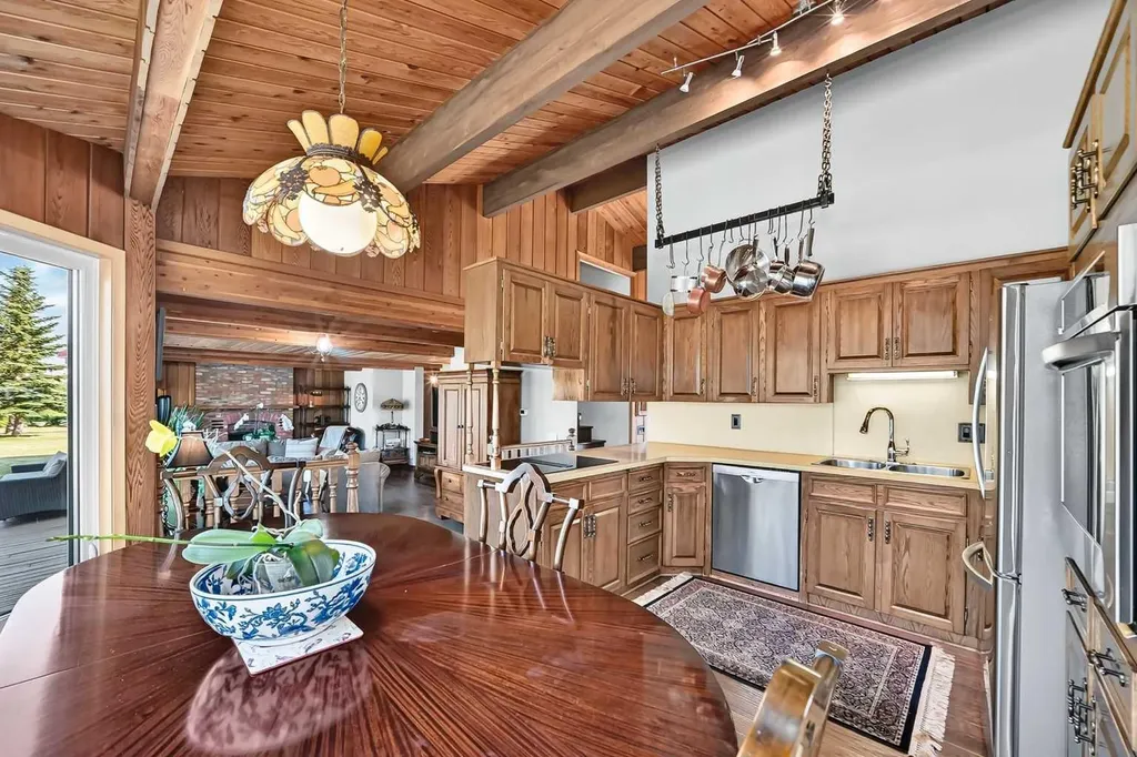 261136 Range Road 33 Rural Rocky View County AB T4C 0G6
