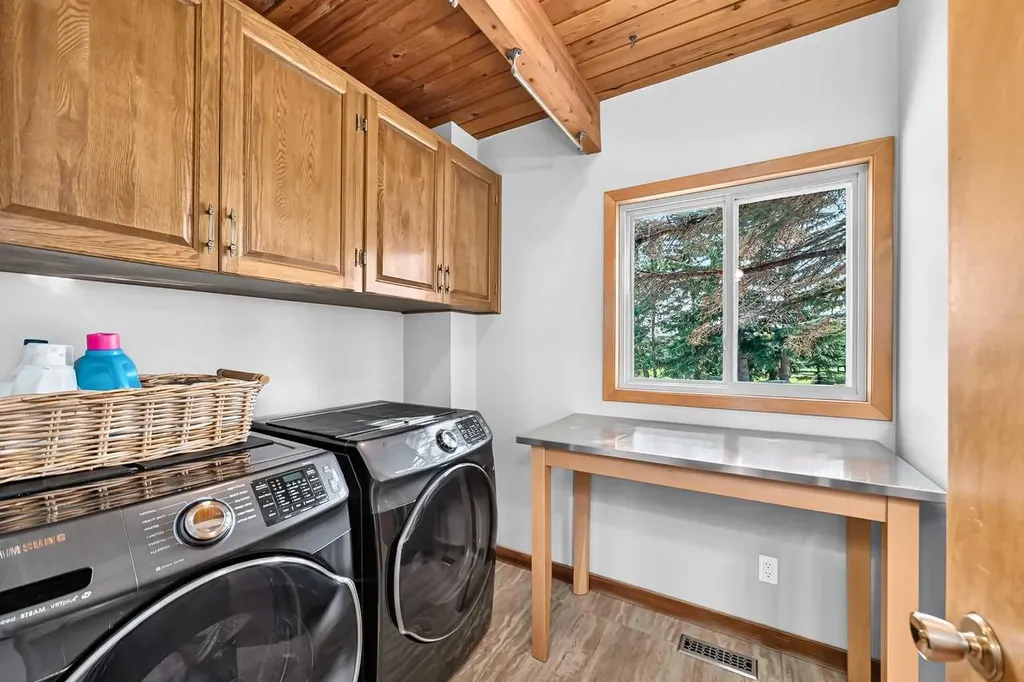 261136 Range Road 33 Rural Rocky View County AB T4C 0G6