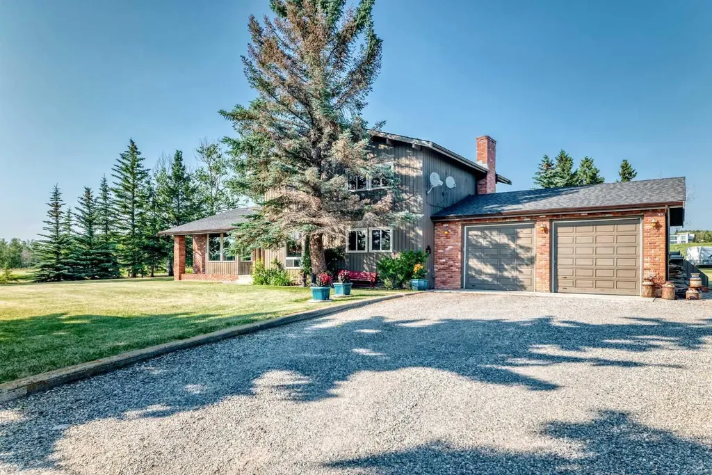 261136 Range Road 33 Rural Rocky View County AB T4C 0G6