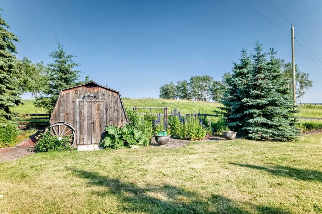 261136 Range Road 33 Rural Rocky View County AB T4C 0G6