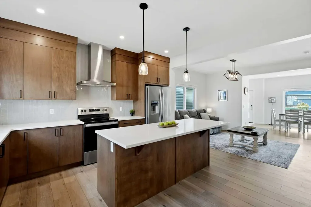 52 Emberside Grove Cochrane AB T4C 3C8