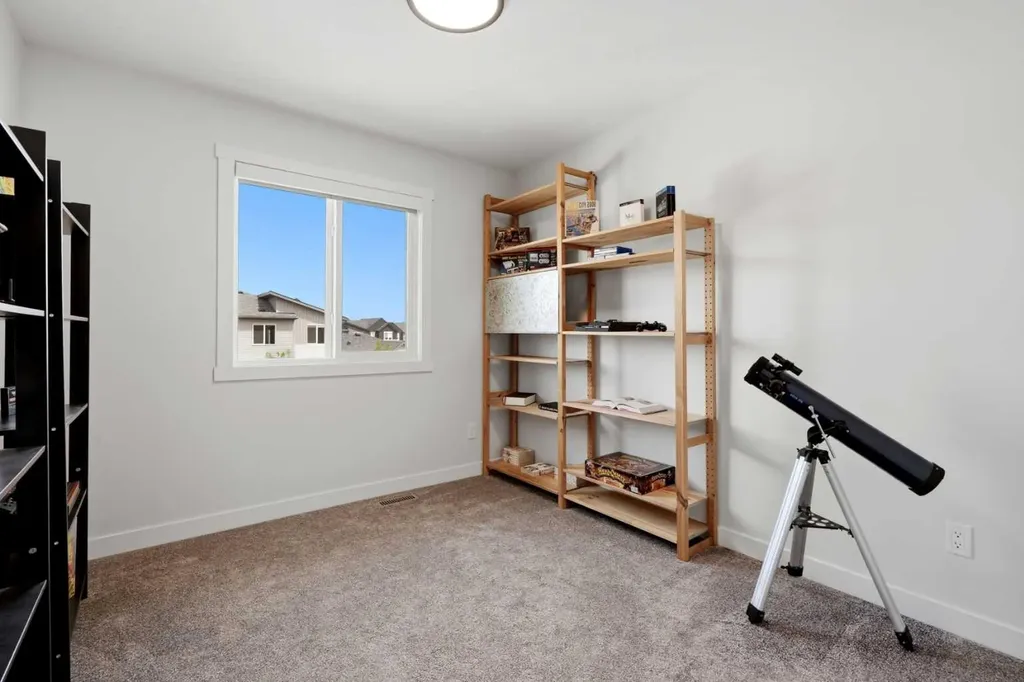 52 Emberside Grove Cochrane AB T4C 3C8