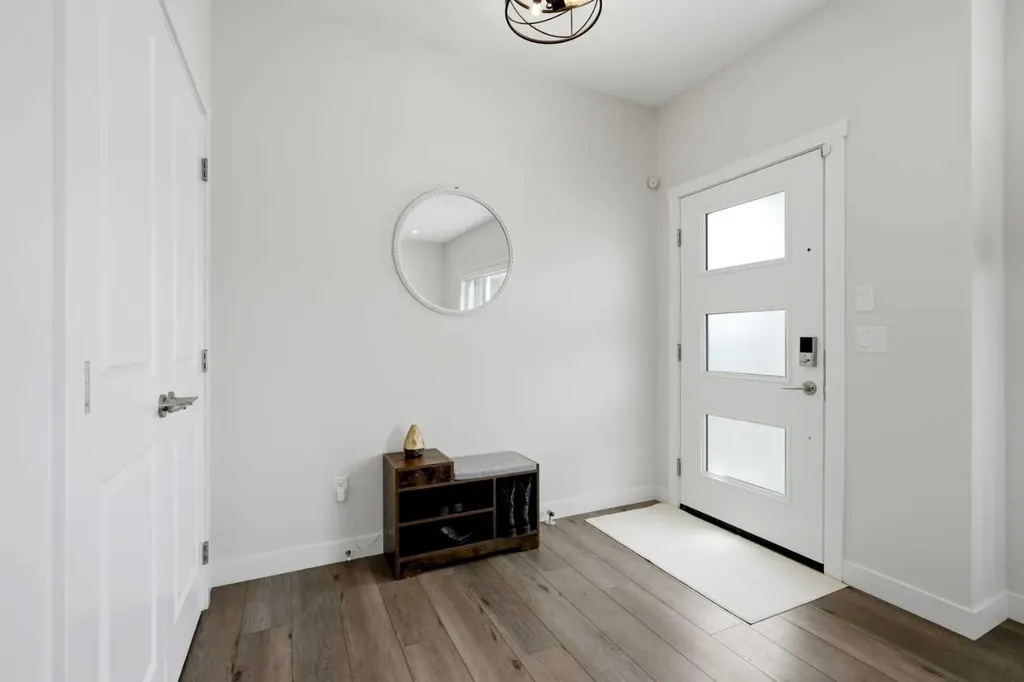 52 Emberside Grove Cochrane AB T4C 3C8
