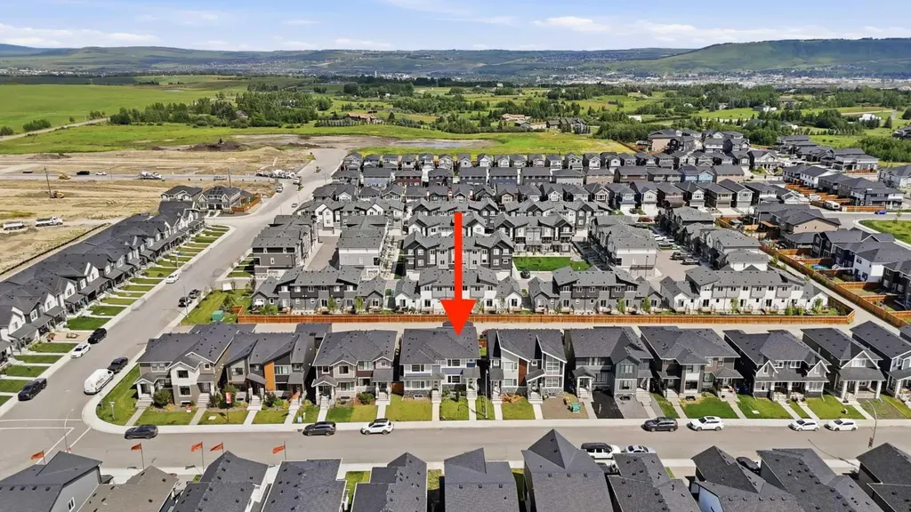 52 Emberside Grove Cochrane AB T4C 3C8