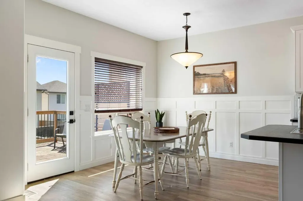 590 Coopers Drive SW Airdrie AB T4B 3M4