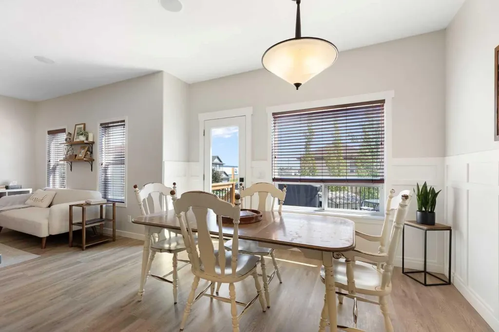 590 Coopers Drive SW Airdrie AB T4B 3M4