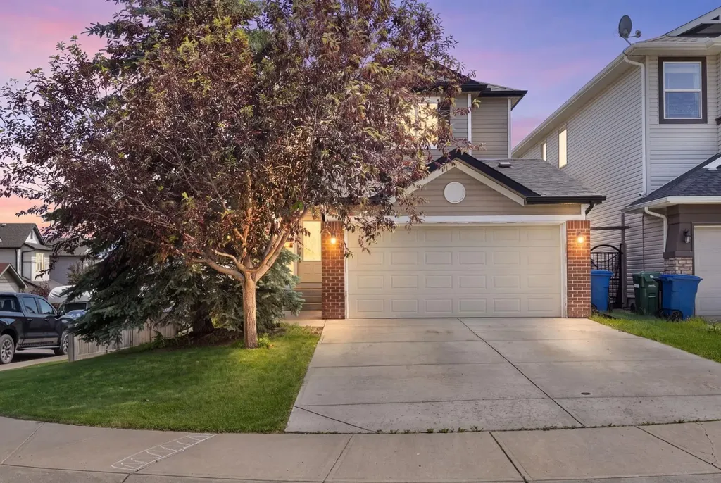 590 Coopers Drive SW Airdrie AB T4B 3M4