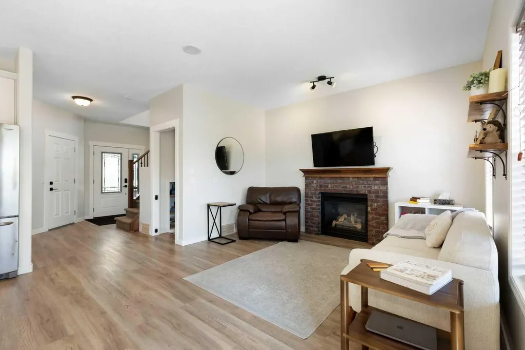 590 Coopers Drive SW Airdrie AB T4B 3M4