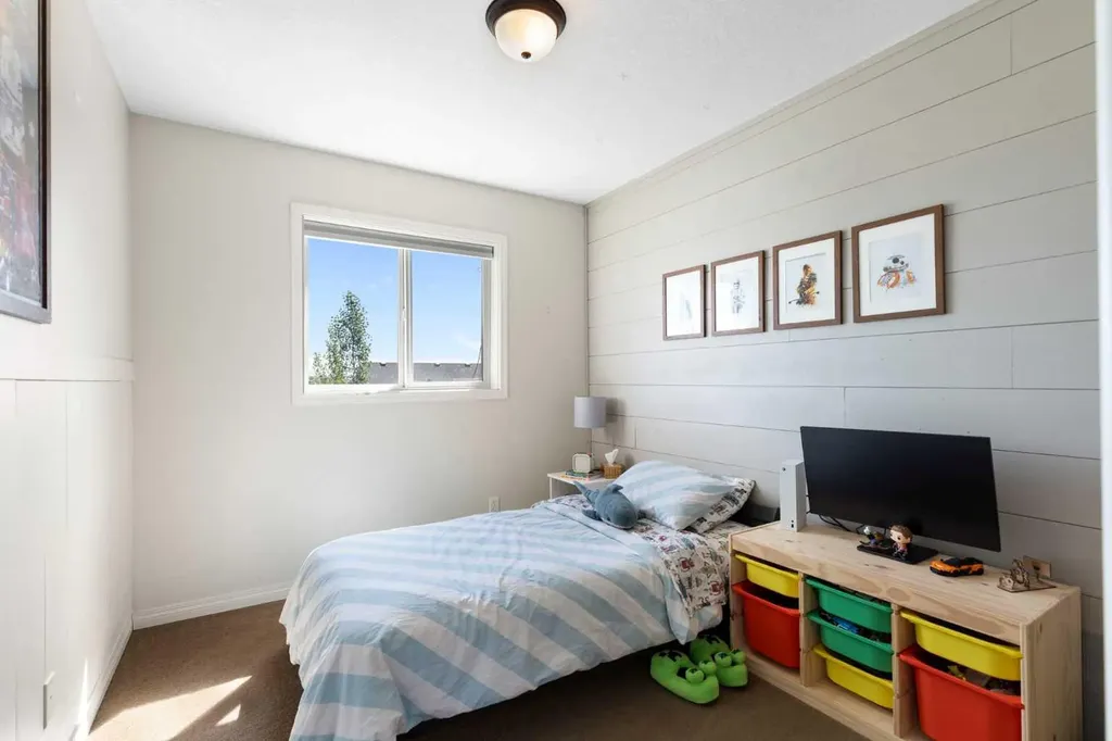 590 Coopers Drive SW Airdrie AB T4B 3M4