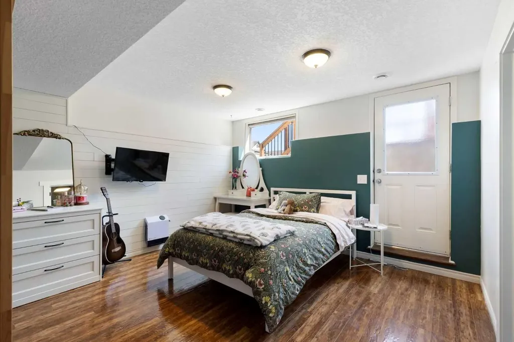 590 Coopers Drive SW Airdrie AB T4B 3M4