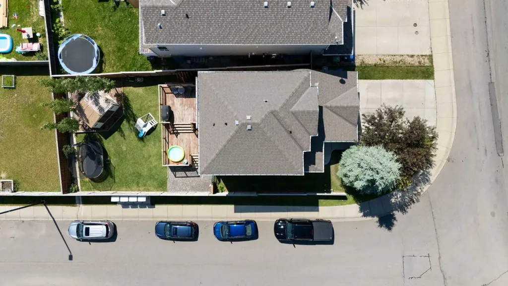 590 Coopers Drive SW Airdrie AB T4B 3M4