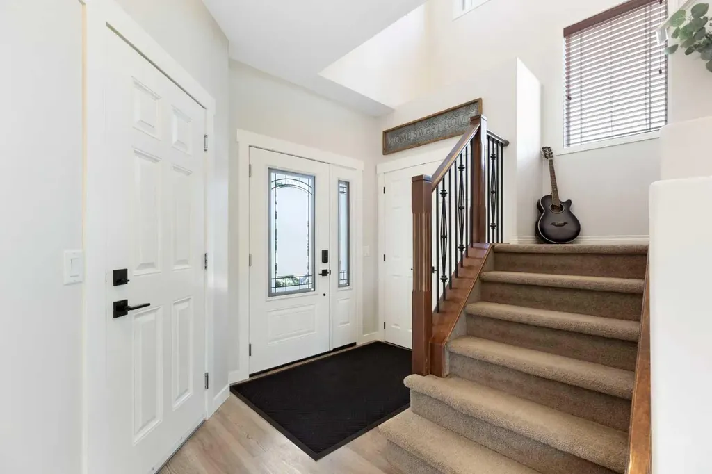 590 Coopers Drive SW Airdrie AB T4B 3M4