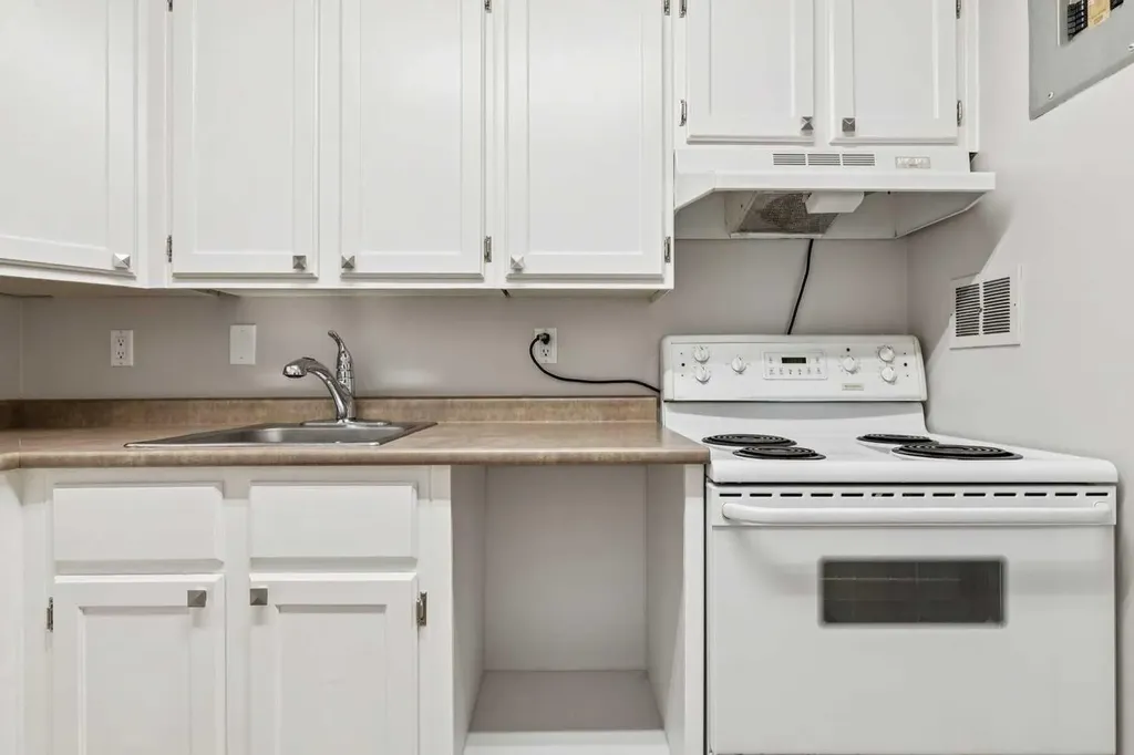 315 Southampton Drive SW Calgary AB T2W2T6