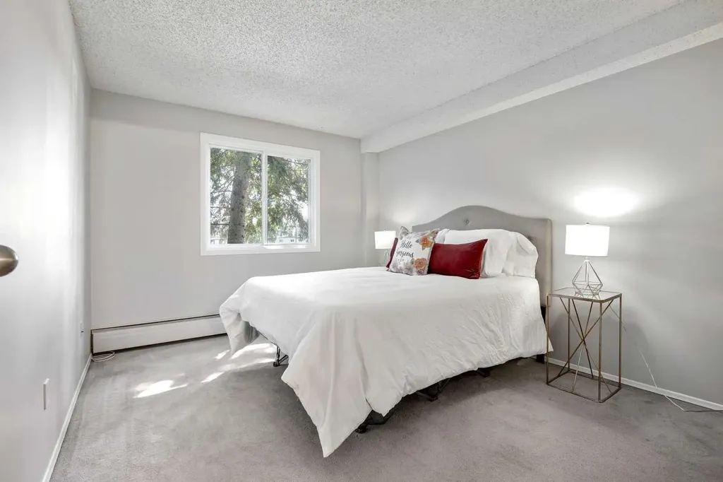 315 Southampton Drive SW Calgary AB T2W2T6