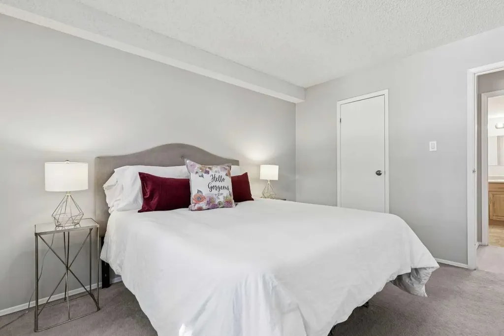 315 Southampton Drive SW Calgary AB T2W2T6