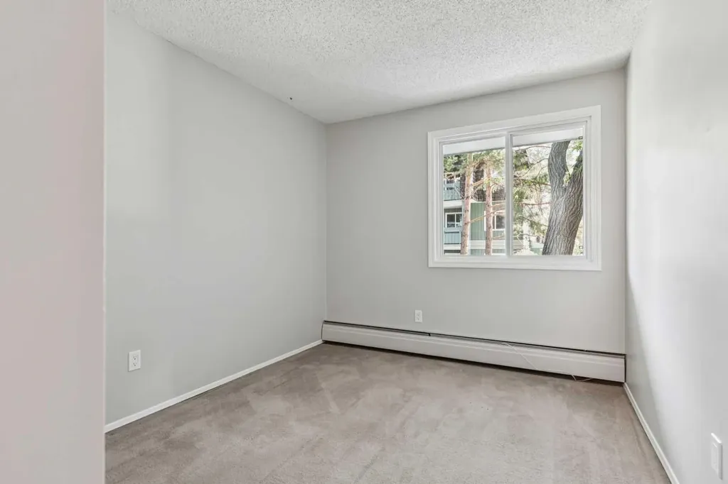 315 Southampton Drive SW Calgary AB T2W2T6