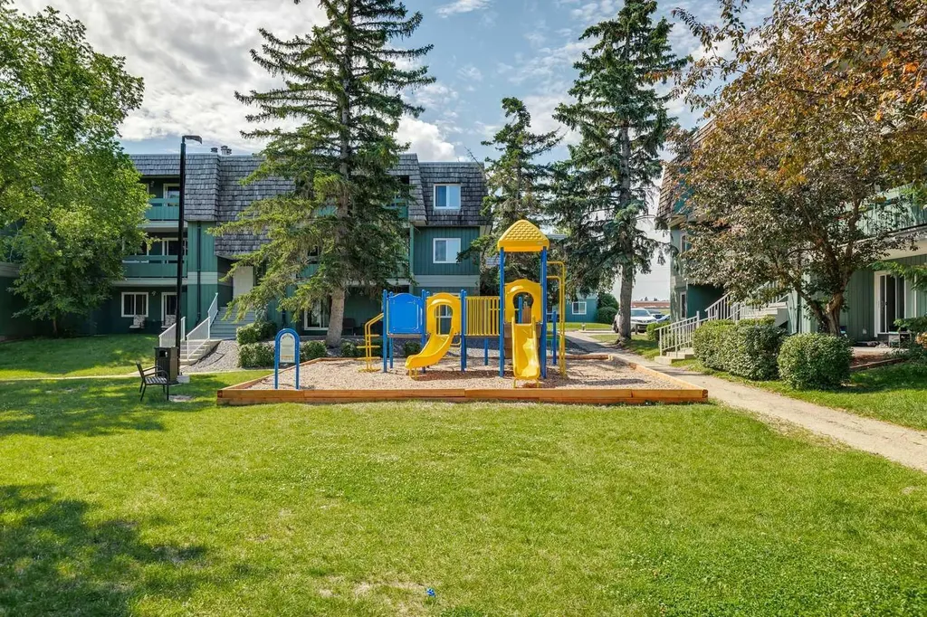 315 Southampton Drive SW Calgary AB T2W2T6