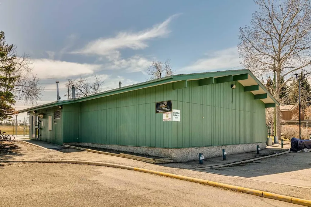315 Southampton Drive SW Calgary AB T2W2T6