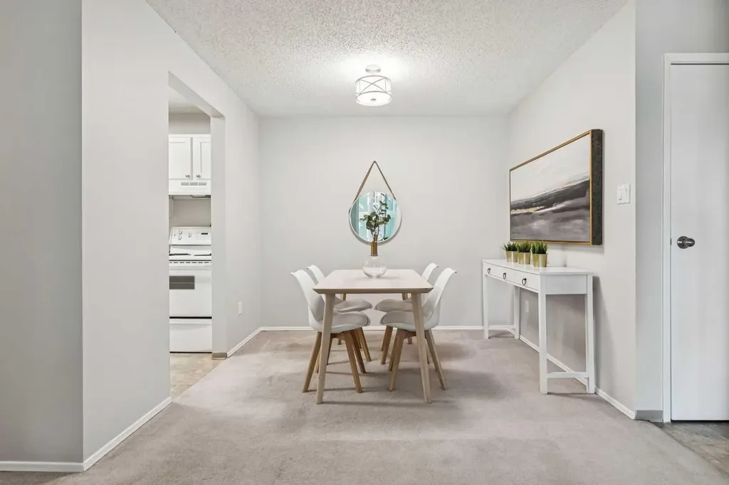 315 Southampton Drive SW Calgary AB T2W2T6