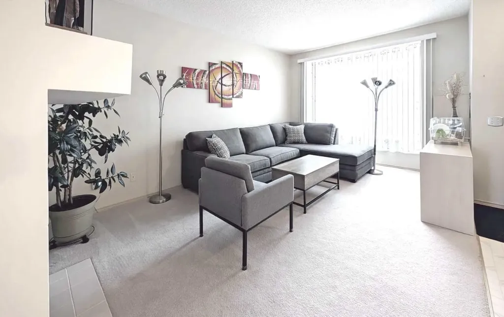 12 Shawbrooke Court SW Calgary AB T2Y 3G2