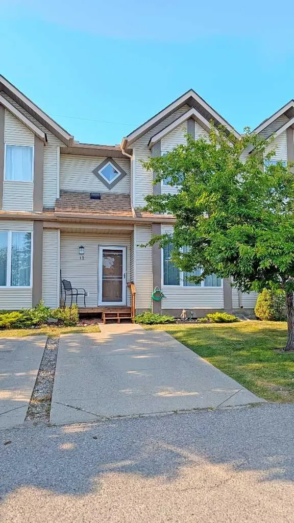 12 Shawbrooke Court SW Calgary AB T2Y 3G2