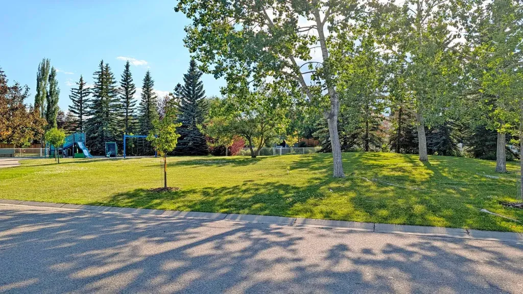 12 Shawbrooke Court SW Calgary AB T2Y 3G2