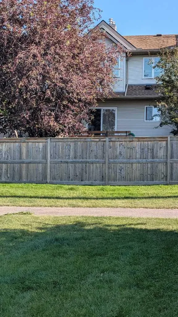 12 Shawbrooke Court SW Calgary AB T2Y 3G2