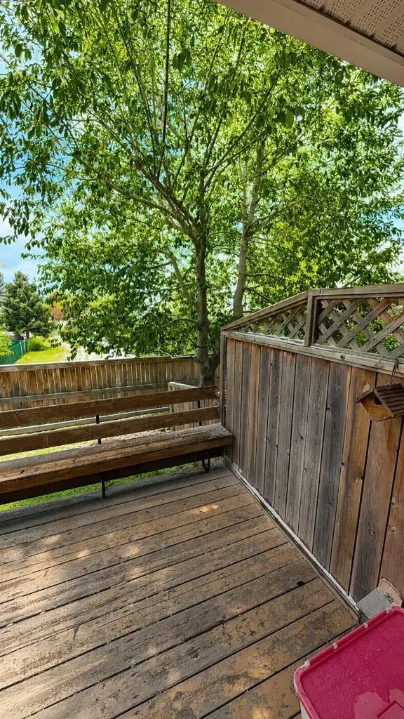 12 Shawbrooke Court SW Calgary AB T2Y 3G2
